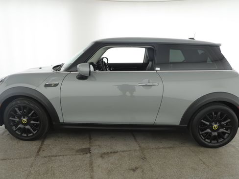 Used 2023 MINI Cooper SE image 5