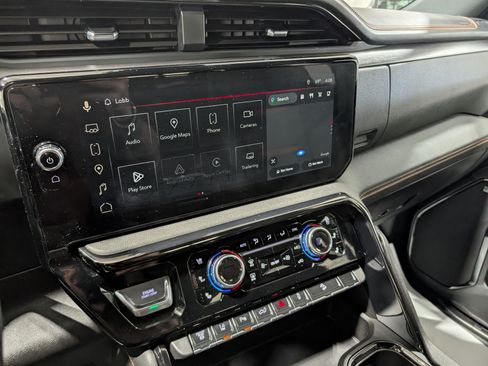 Used 2025 GMC Sierra 2500 AT4 w/ AT4 Premium Plus Package AWD/4WD image 26