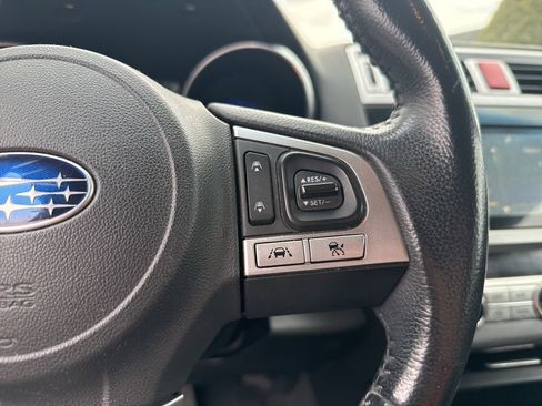 Used 2017 Subaru Outback 2.5i Limited image 8