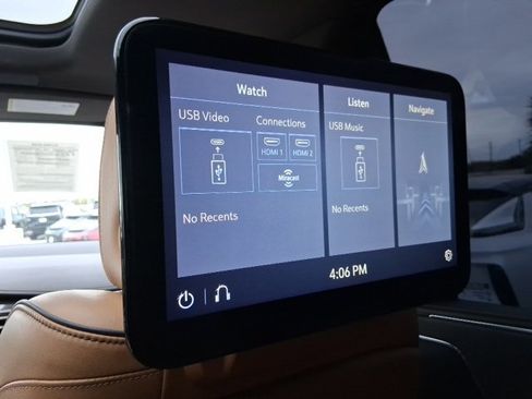 Used 2021 Cadillac Escalade Premium Luxury image 27