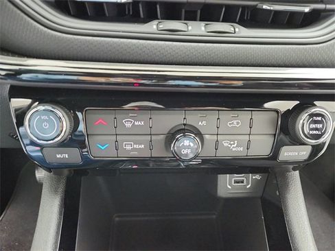 New 2026 Jeep Compass Latitude image 28