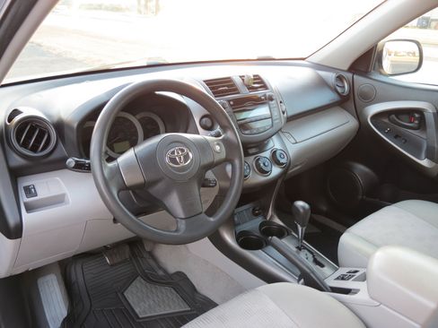 Used 2009 Toyota RAV4 2WD image 19