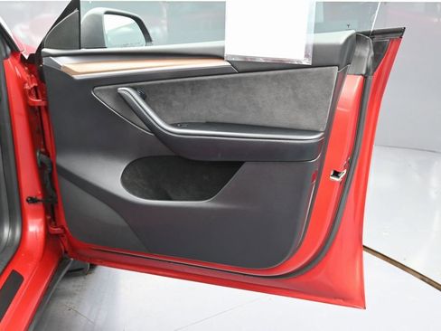 Used 2023 Tesla Model Y Long Range image 43