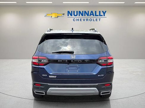 Used 2025 Honda Pilot Elite image 4