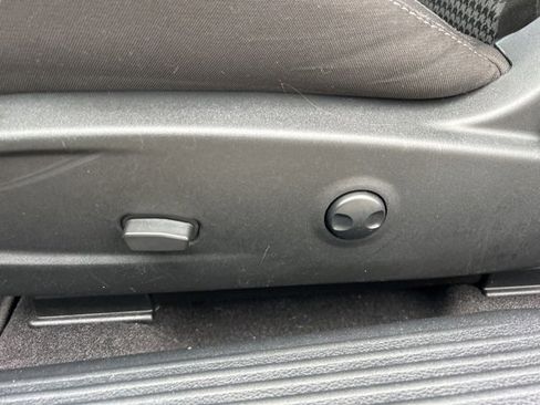 Used 2022 Dodge Challenger GT w/ Driver Convenience Group image 16