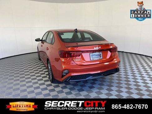 Used 2022 Kia Forte GT-Line w/ GT-Line Premium Package FWD image 5
