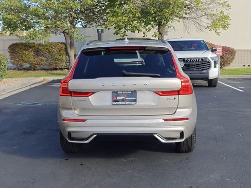 Used 2025 Volvo XC60 B5 Core image 6