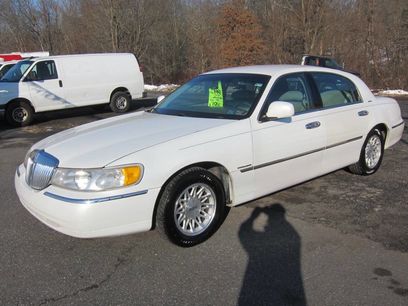 Used 1998 Lincoln Town Car Signature