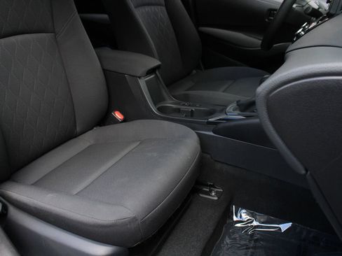 Used 2024 Toyota Corolla LE FWD image 28