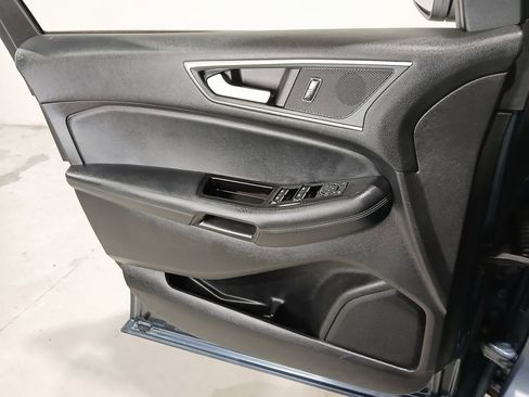 Used 2018 Ford Edge SEL w/ Equipment Group 201A AWD/4WD image 31