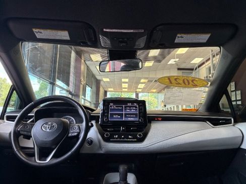 Used 2021 Toyota Corolla SE FWD image 26