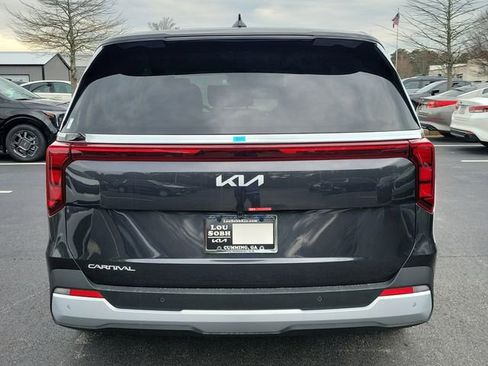 New 2026 Kia Carnival LXS image 5