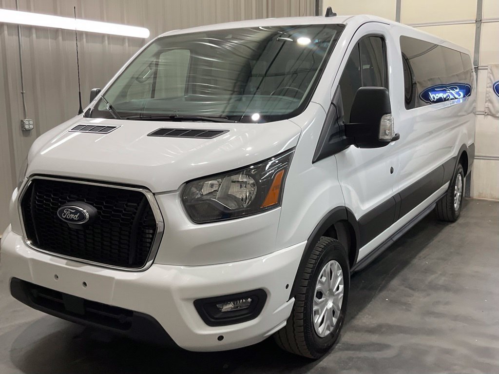 Used 2025 Ford Transit 350 XLT RWD image 4