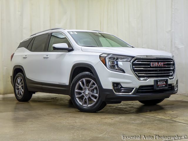Certified 2023 GMC Terrain SLT w/ Infotainment Package II AWD/4WD image 2