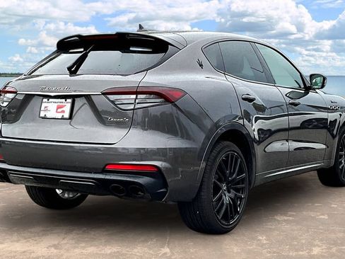 Used 2022 Maserati Levante Modena AWD/4WD image 4