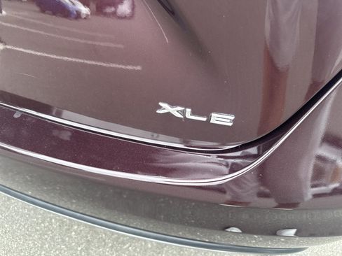 Used 2017 Toyota Avalon XLE w/ Carpet Mat Package FWD image 24