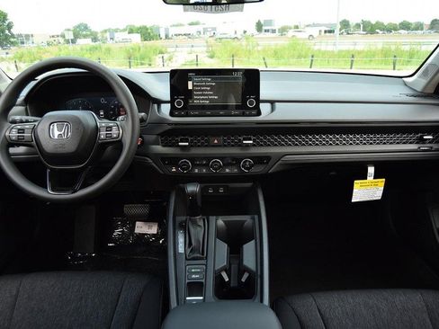 New 2025 Honda Accord SE image 7