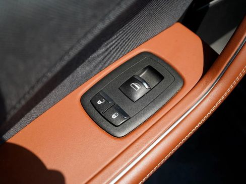 Used 2023 Maserati Levante GT AWD/4WD image 34