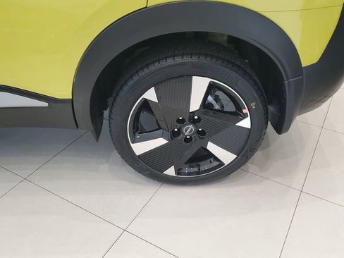New 2026 Nissan Kicks SR FWD image 3