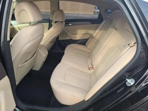 Used 2015 Hyundai Sonata SE w/ Option Group 02 FWD image 8