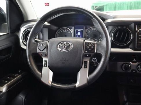 Used 2018 Toyota Tacoma SR5 image 14