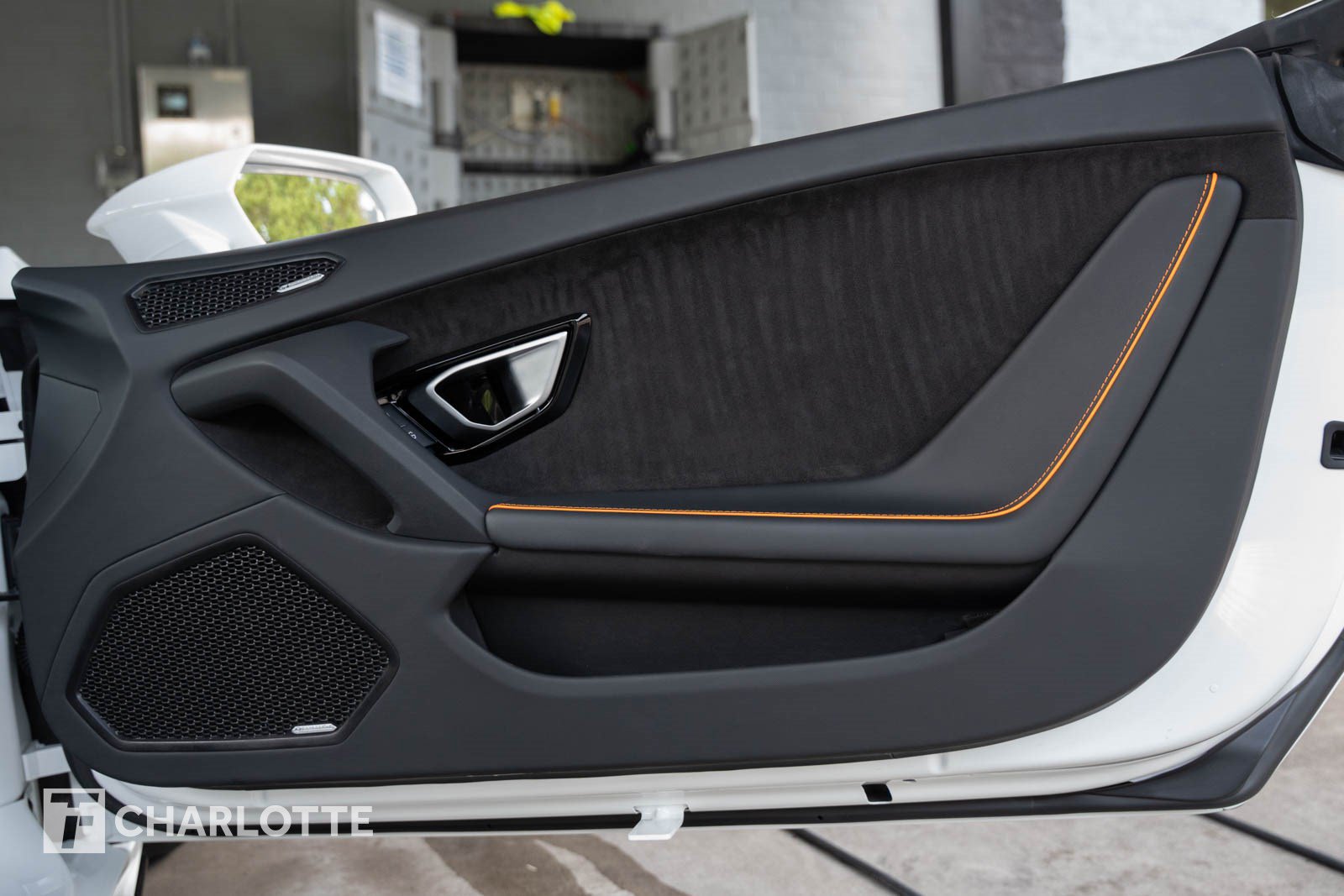 Used 2024 Lamborghini Huracan EVO AWD/4WD image 32