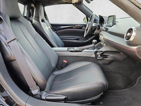 Used 2018 MAZDA MX-5 Miata RF Grand Touring RWD image 17