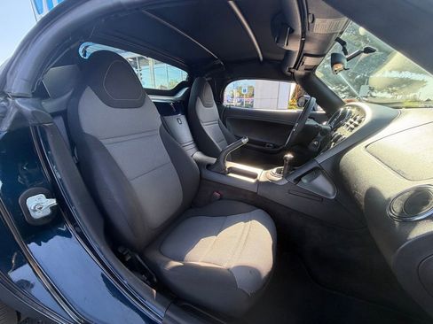 Used 2006 Pontiac Solstice Convertible w/ Power Package RWD image 11