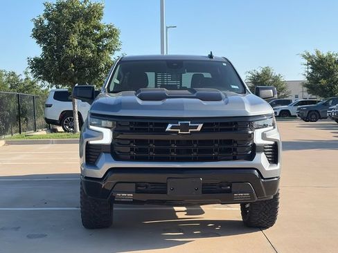 Used 2024 Chevrolet Silverado 1500 LT Trail Boss w/ Convenience Package II AWD/4WD image 2