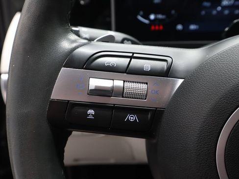 Certified 2025 Hyundai Tucson Limited AWD/4WD image 32