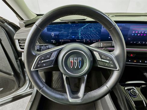 Certified 2025 Buick Envision Preferred image 9