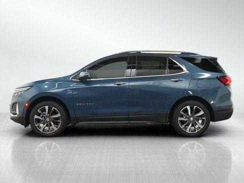 Used 2024 Chevrolet Equinox Premier AWD/4WD image 2