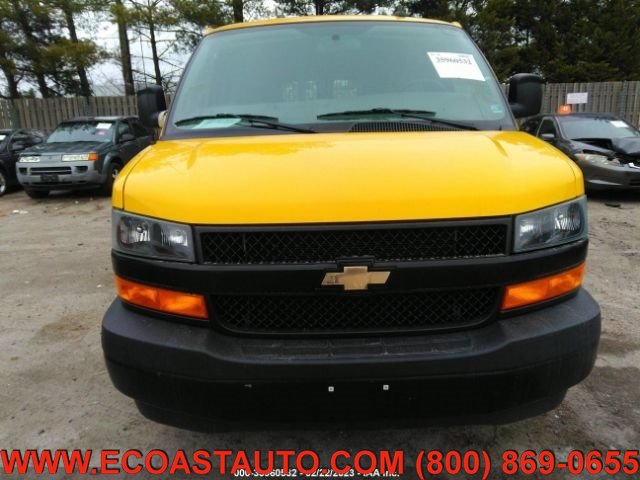 Used 2019 Chevrolet Express 2500 w/ Driver Convenience Package RWD image 9