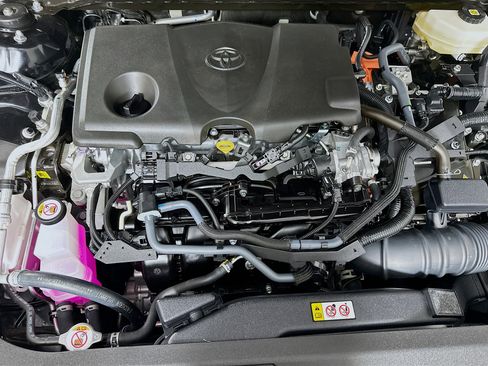 Used 2026 Toyota Camry SE FWD image 33