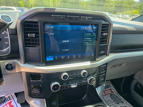 Used 2022 Ford F150 XLT w/ Equipment Group 302A High AWD/4WD image 9