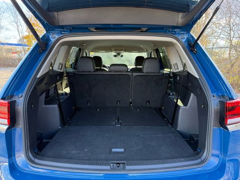 Used 2025 Volkswagen Atlas SE image 15