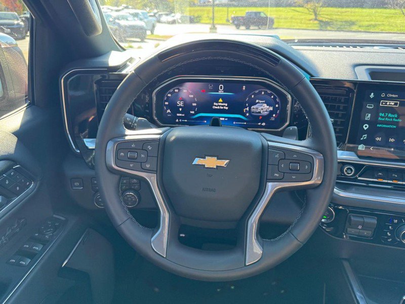Used 2026 Chevrolet Silverado 1500 High Country AWD/4WD image 13