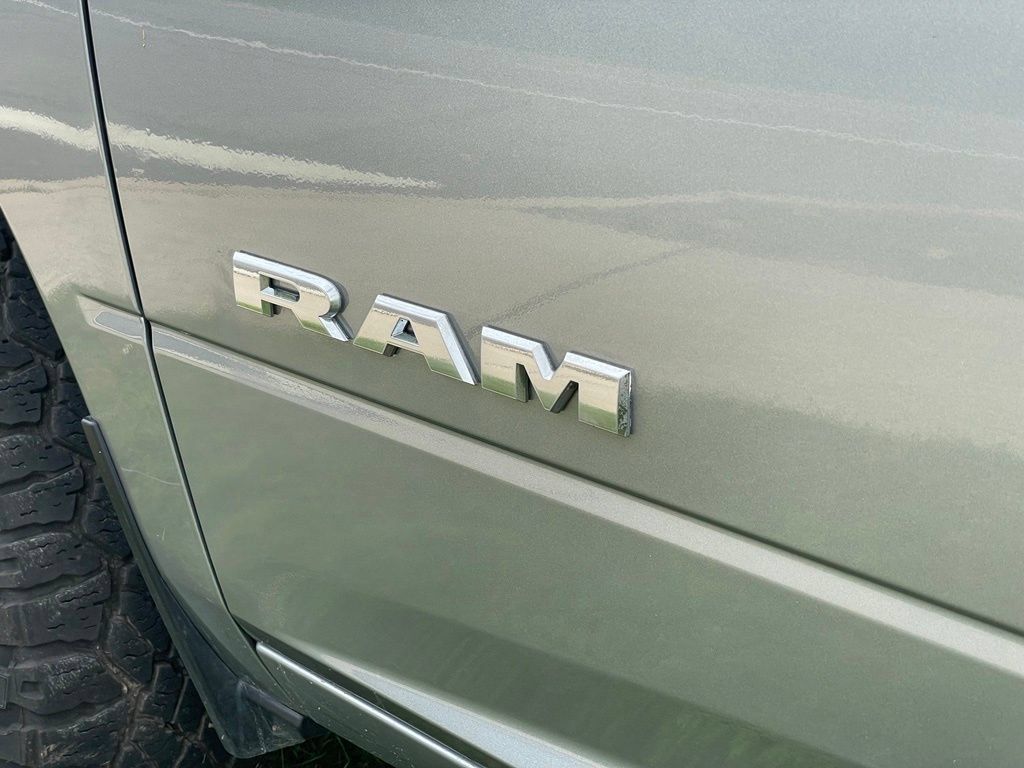 Used 2024 RAM 2500 Laramie w/ Safety Group AWD/4WD image 32