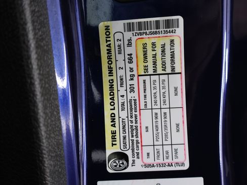 Used 2011 Ford Mustang Shelby GT500 RWD image 50