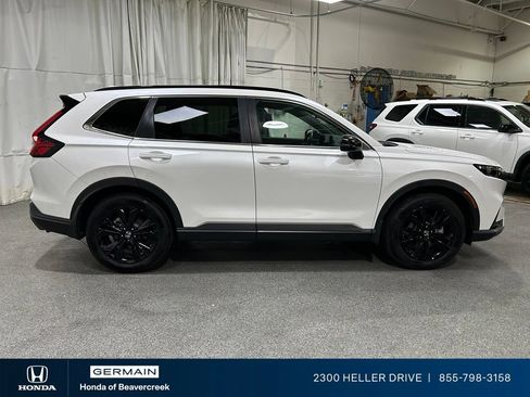 Used 2025 Honda CR-V Sport Touring image 9