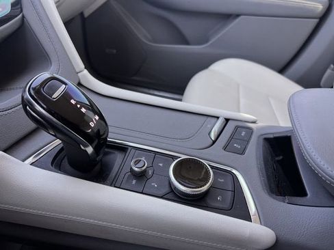 Used 2023 Cadillac XT5 Premium Luxury image 20