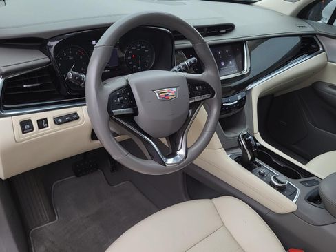 Used 2020 Cadillac XT6 Premium Luxury FWD image 22
