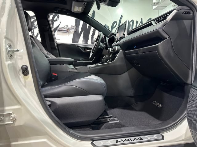 Used 2022 Toyota RAV4 XSE AWD/4WD image 10