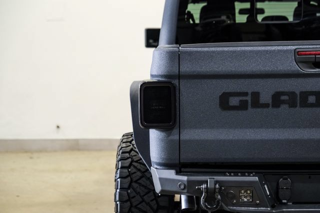 Used 2025 Jeep Gladiator Sport AWD/4WD image 42