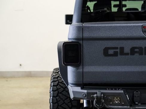 Used 2025 Jeep Gladiator Sport AWD/4WD image 42