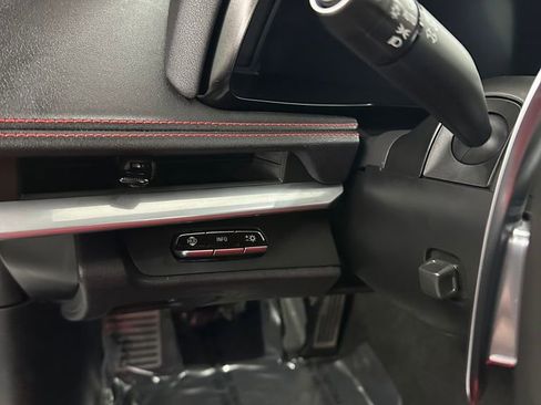 Used 2022 Chevrolet Corvette Stingray Preferred Cpe w/ Z51 Performance Package image 17