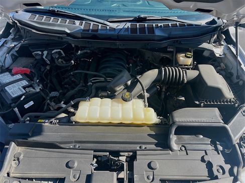 Used 2022 Ford F150 Lariat w/ Equipment Group 502A High image 31