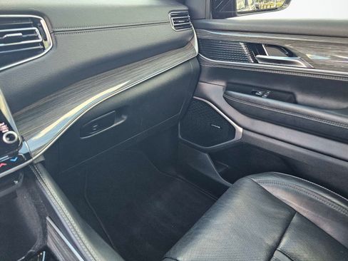 Used 2022 Jeep Wagoneer Series III RWD image 26