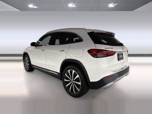 Used 2023 Mercedes-Benz GLA 250 4MATIC w/ Premium Package image 3