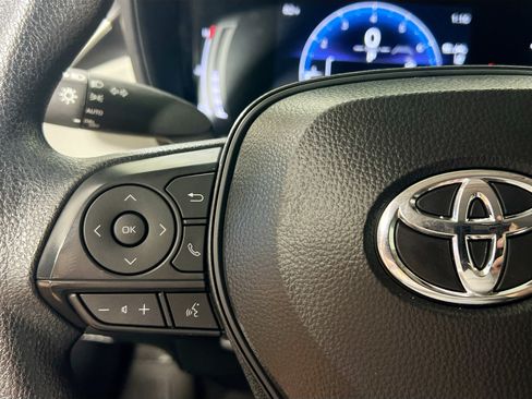 Used 2026 Toyota Corolla LE FWD image 18
